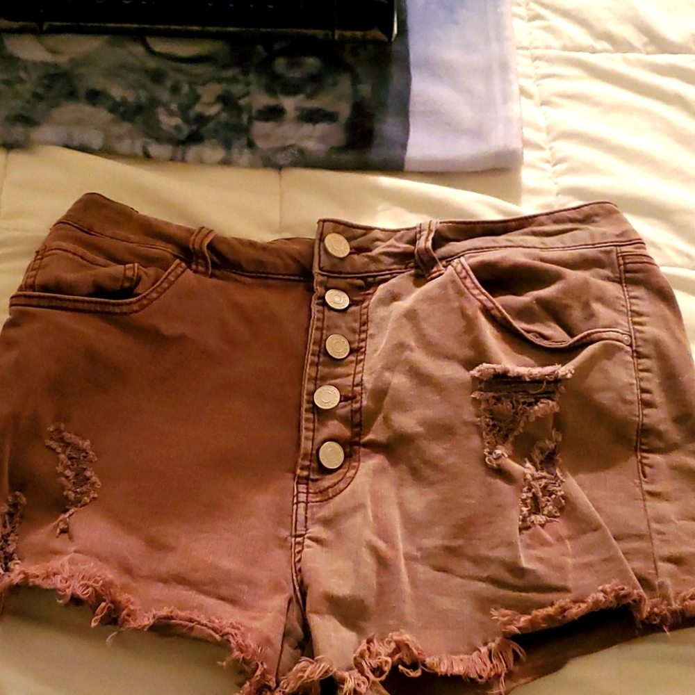 Shorty shorts